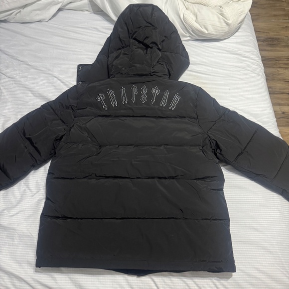 Never Worn Perfect Condition - Picture 2 of 3